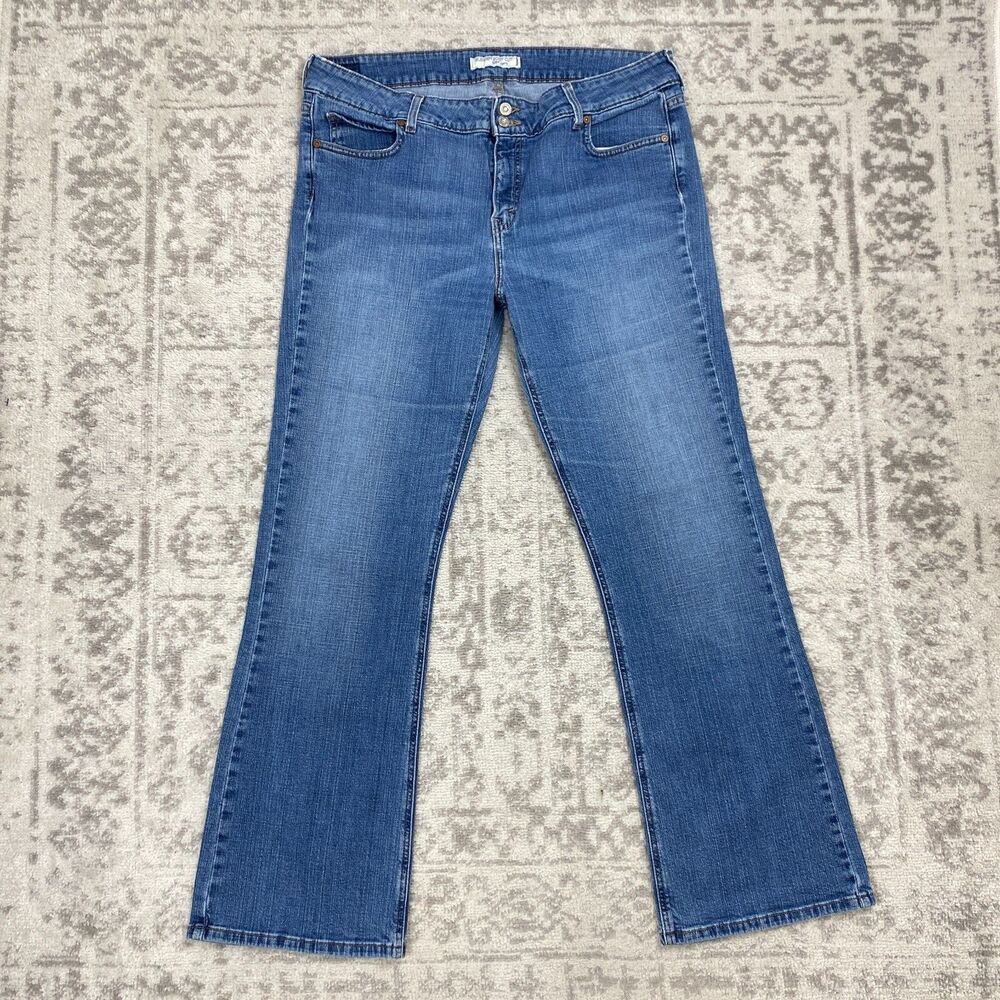 Levis 526 Jeans Slender Boot Cut Medium Wash Y2K Denim Jeans Women's Size 16